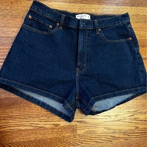 Abercrombie Curve Love HR Mom Short